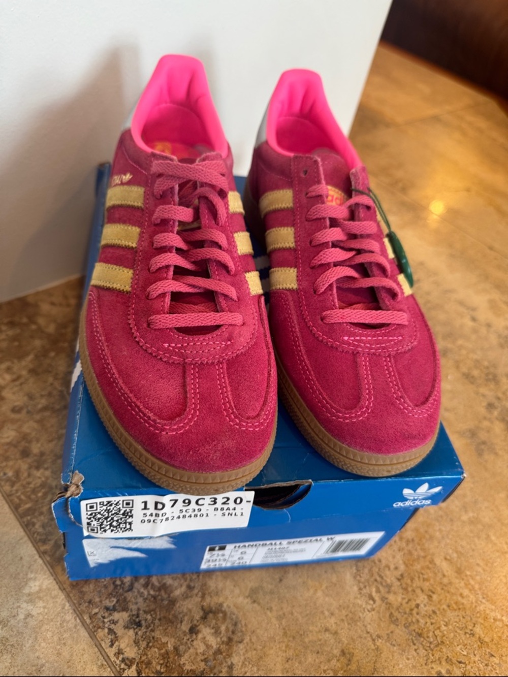 NWT adidas Handball Spezial W Suede Sneakers in Lucid Pink/Almost Yellow/Silver